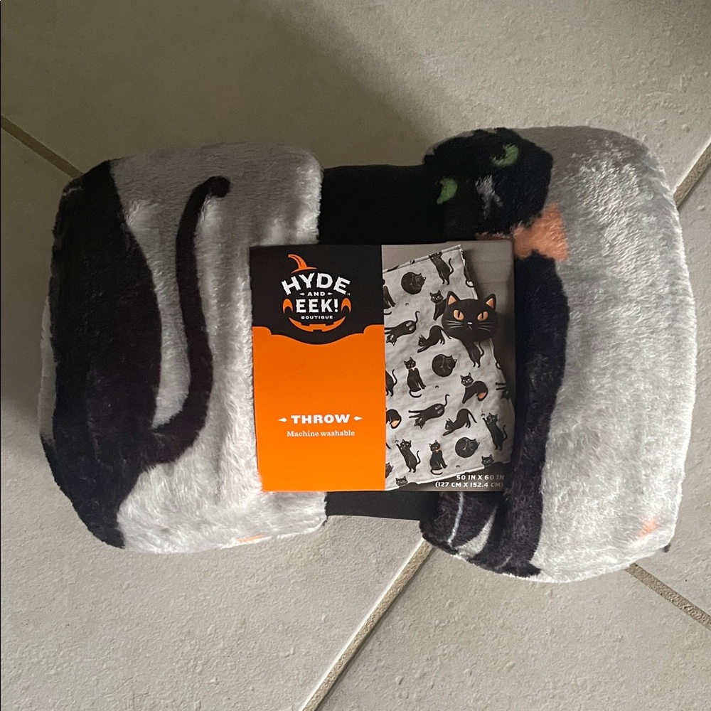 Black and Gray Cat Throw Blanket